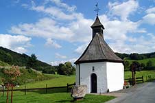 Die Jakobs-Kapelle in Bremscheid nahe der alten Heerstraße