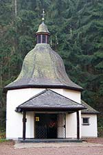 Die Waldenburger Kapelle am Biggesee bei Attendorn