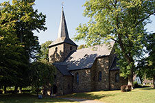 Spätromanische Dorfkirche St. Johannes in Wiblingwerde