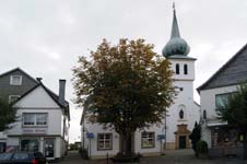 Die katholische St. Jakobuskirche in der Stadtmitte von Breckerfeld