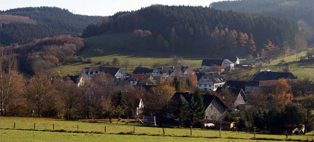 Die Repe entspringt dem Teckelberg oberhalb der Ortschaft Rieflinghausen