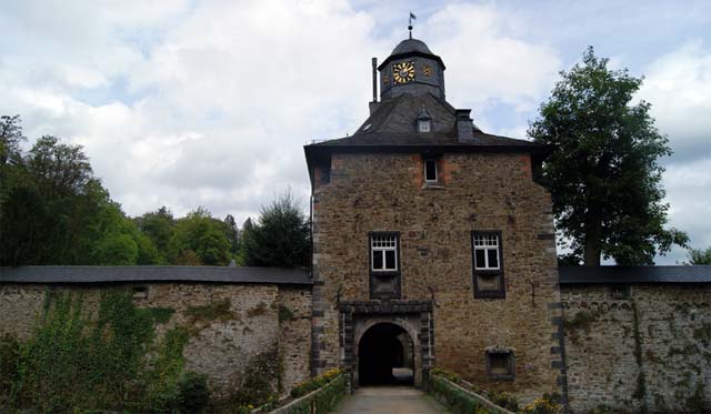 Schloss Crottorf im Wildenburger Land