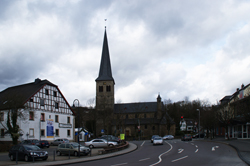 Pfarrkirche St. Walburga in Overath