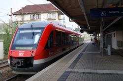 Die Anreise zur Ginsberger Heide erfolgt mit der Rothaar-Bahn