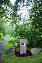 Der neue Etappenstein am Walkweiher in Much