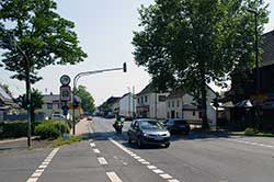 Die Cölnische Hohe Heer- und Geleitstraße, die heutige B 8, ist eine historische Handelsstraße