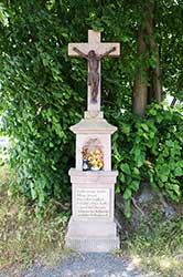 Wegekreuz bei Hollenbusch mit Ausblick zum Siebengebirge