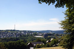 Blick vom Rothaarsteig am Dumel auf Winterberg