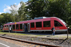 Rothaarbahn beim Halt in Lützel