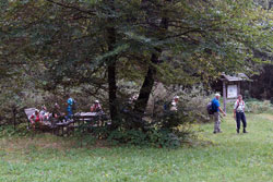 Rastplatz am Walderlebnispfad am Steinbruch an der Siegquelle