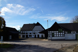 Bauernhof am Ortsrand von Berghausen