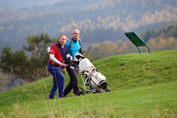 Golfspieler oberhalb des Berghäuser Tales