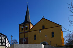 Pfarrkirche St. Laurentius in Asbach