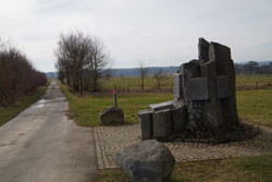 Blick zurück über das Denkmal der Schlacht bei Kircheib