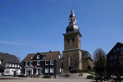 Markt mit Reformierter Kirche in Radevormwald