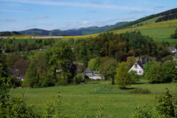 Blick hinunter auf Schloss Bruchhausen