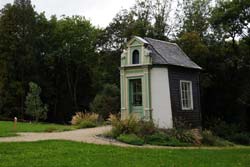 Gartenpavillon auf dem Gelände hinter dem ehemaligen  Zivilcasino