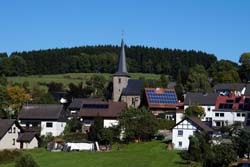 Rahrbach mit St.-Dionysius-Kirche