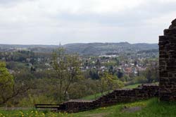 Blick von der Burgruine Windeck über das Siegtal Richtung Rosbach