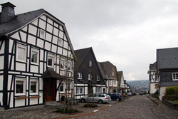 Die Weststraße in Eversberg