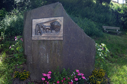 Markierungsstein Alter Fernweg Eisenstraße in Altenkleusheim