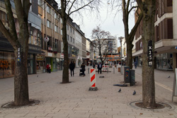 Über die Bahnhofstraße in Siegen führen 3 Hauptwanderwege zum Kölner Tor