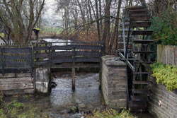 Das Wasserrad am Holzklaubach