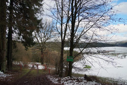 Blick vom Siegerland-Höhenring hinunter nach Kruberg