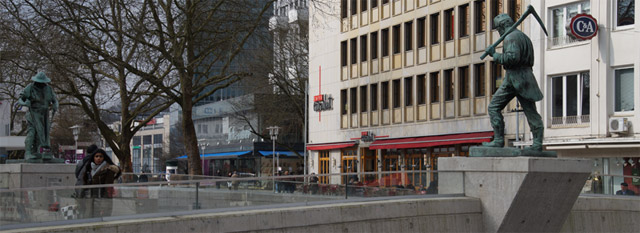 Henner und Frieder auf der neuen Siegbrücke