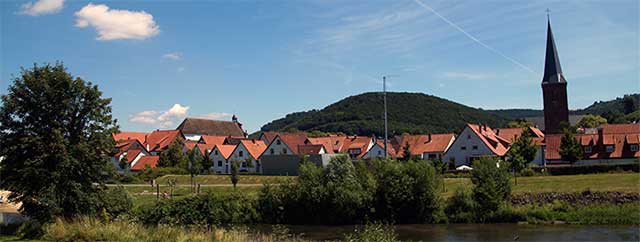 Blick über die Emmer zurück auf Lügde