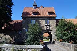 Torbogen Wasserschloss Münchhausen in Apelern