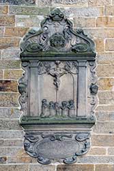 Epitaph Kreuzigung Christi an der St. Godehardi-Kirche