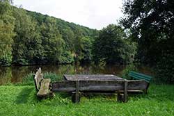 Rastplatz am Teich im Hasengarten